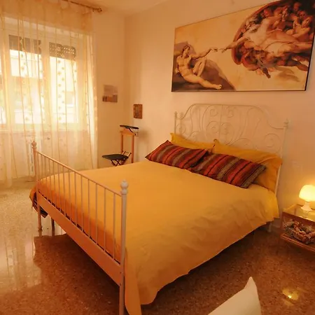 Laura's Vatican Apartman